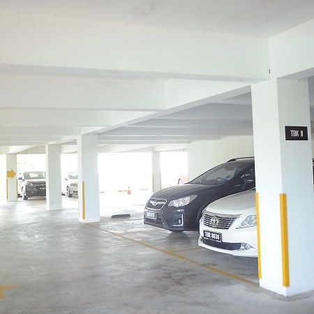 Seaview Holiday Apartment 2 - Free Wifi & Netflix Kuala Terengganu Exterior foto